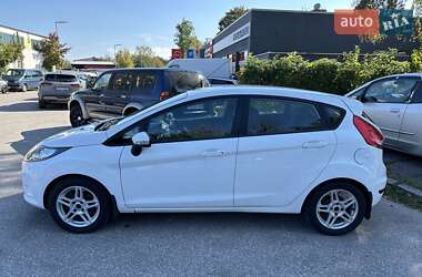 Хэтчбек Ford Fiesta 2012 в 