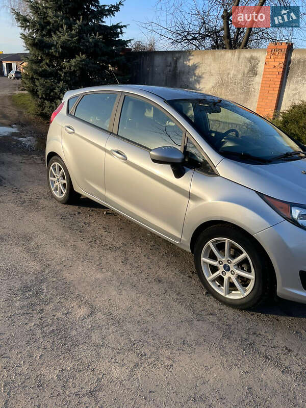 Хэтчбек Ford Fiesta 2019 в Ромнах