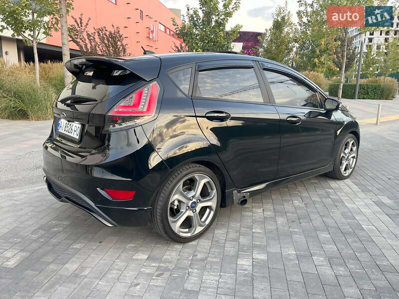 Хэтчбек Ford Fiesta 2018 в Киеве
