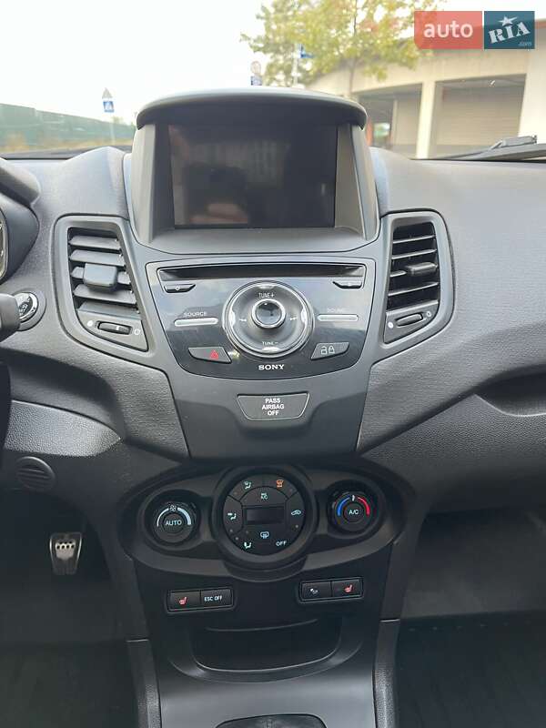 Хэтчбек Ford Fiesta 2018 в Киеве