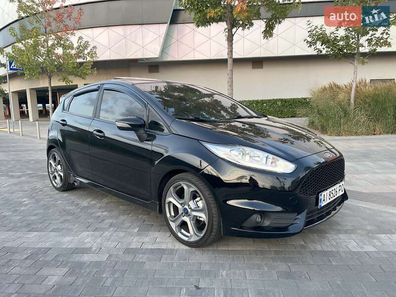 Хэтчбек Ford Fiesta 2018 в Киеве