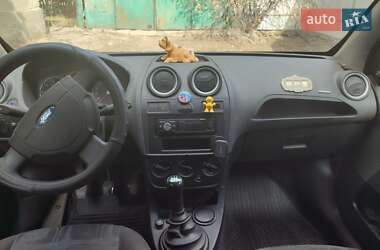 Хэтчбек Ford Fiesta 2007 в 