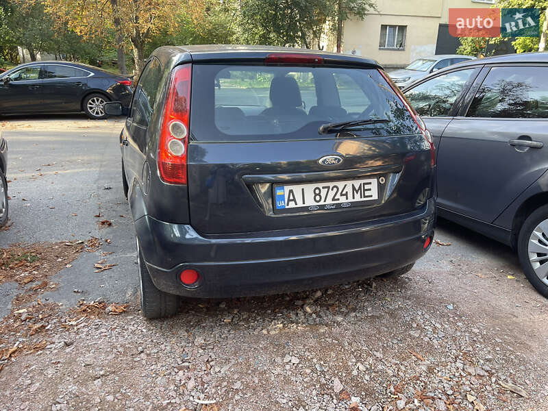 Хэтчбек Ford Fiesta 2006 в Киеве
