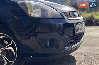 Хэтчбек Ford Fiesta 2007 в 