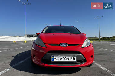 Хэтчбек Ford Fiesta 2012 в 