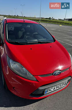 Хэтчбек Ford Fiesta 2012 в 