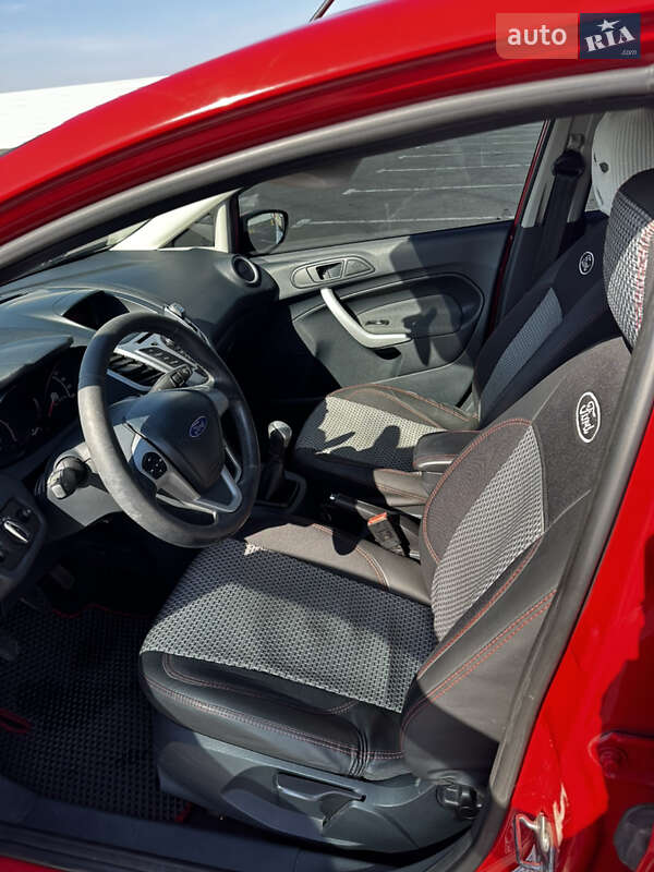 Хэтчбек Ford Fiesta 2012 в Львове фото 21 Хэтчбек Ford Fiesta 2012 в Львове