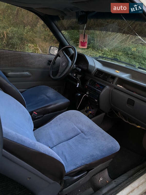 Хэтчбек Ford Fiesta 1991 в Кицмани