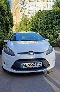 Хетчбек Ford Fiesta 2012 в Дніпрі