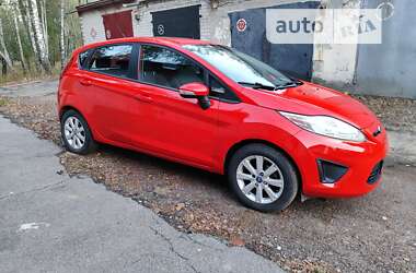 Хетчбек Ford Fiesta 2013 в Чернігові