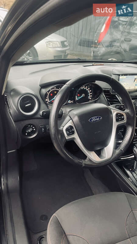 Седан Ford Fiesta 2017 в Киеве