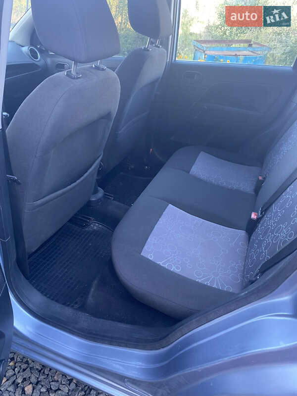 Хэтчбек Ford Fiesta 2006 в Одессе