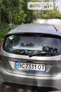 Хэтчбек Ford Fiesta 2010 в 