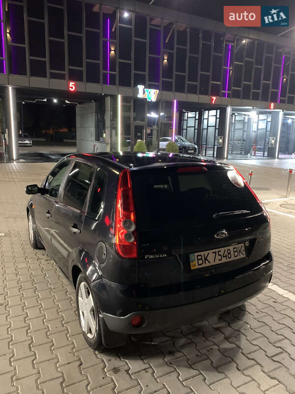 Хэтчбек Ford Fiesta 2008 в Ровно