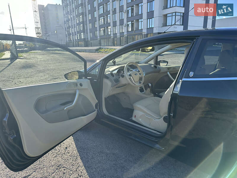 Хэтчбек Ford Fiesta 2009 в Луцке