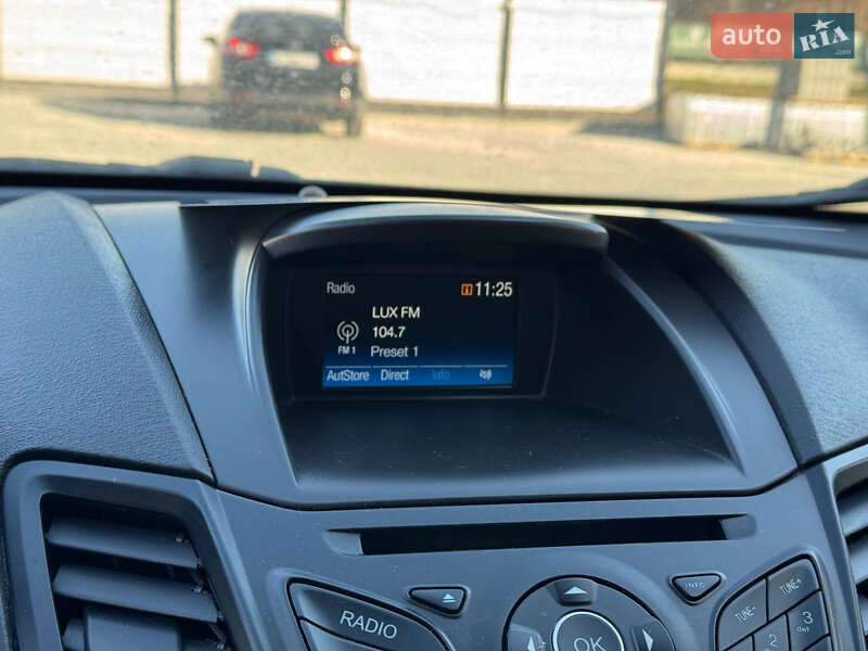 Седан Ford Fiesta 2018 в Львові