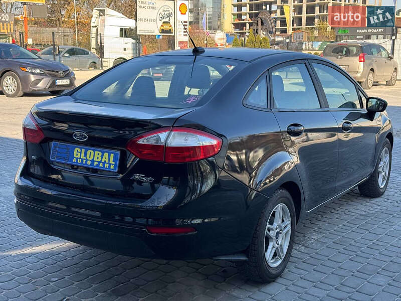 Седан Ford Fiesta 2018 в Львові