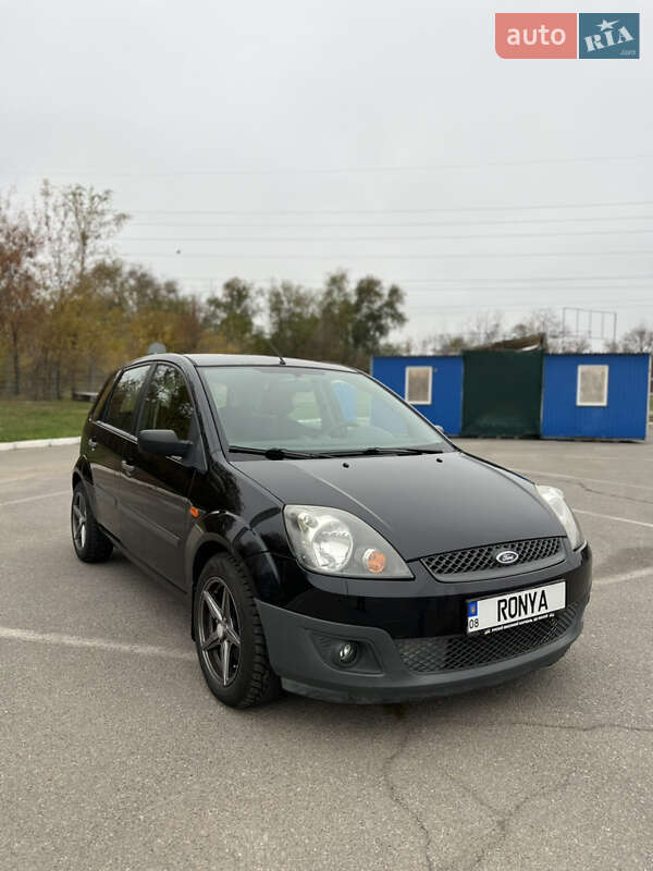 Хетчбек Ford Fiesta 2008 в Запоріжжі