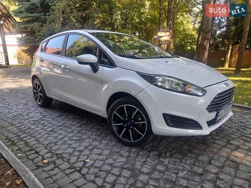 Хэтчбек Ford Fiesta 2018 в Дрогобыче