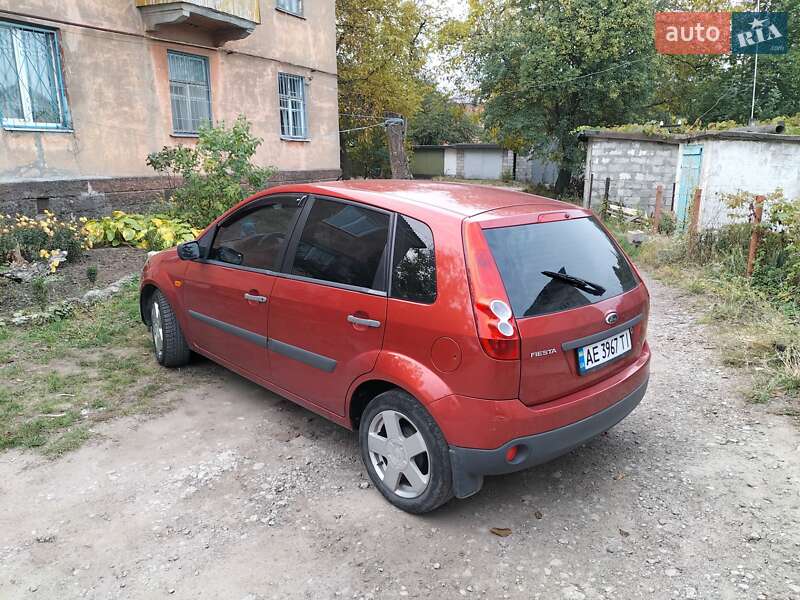 Хетчбек Ford Fiesta 2008 в Дніпрі