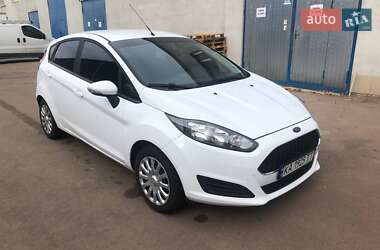 Хэтчбек Ford Fiesta 2016 в Киеве