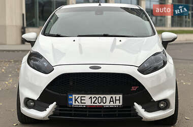 Хэтчбек Ford Fiesta 2012 в Днепре