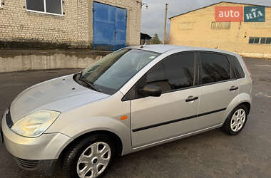 Хетчбек Ford Fiesta 2004 в Дубровиці