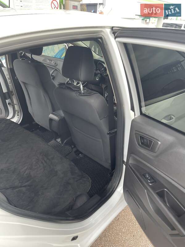 Седан Ford Fiesta 2019 в Чернівцях фото 8 Седан Ford Fiesta 2019 в Чернівцях