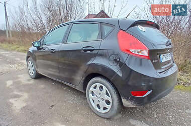 Хэтчбек Ford Fiesta 2013 в Калуше