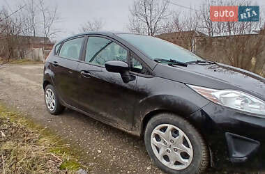 Хэтчбек Ford Fiesta 2013 в Калуше