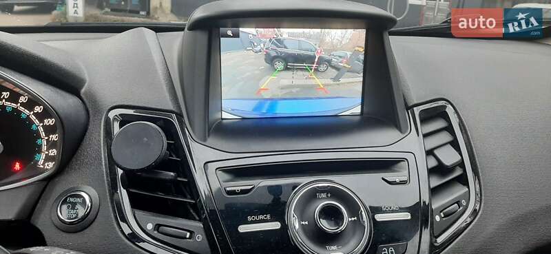 Хэтчбек Ford Fiesta 2015 в Киеве