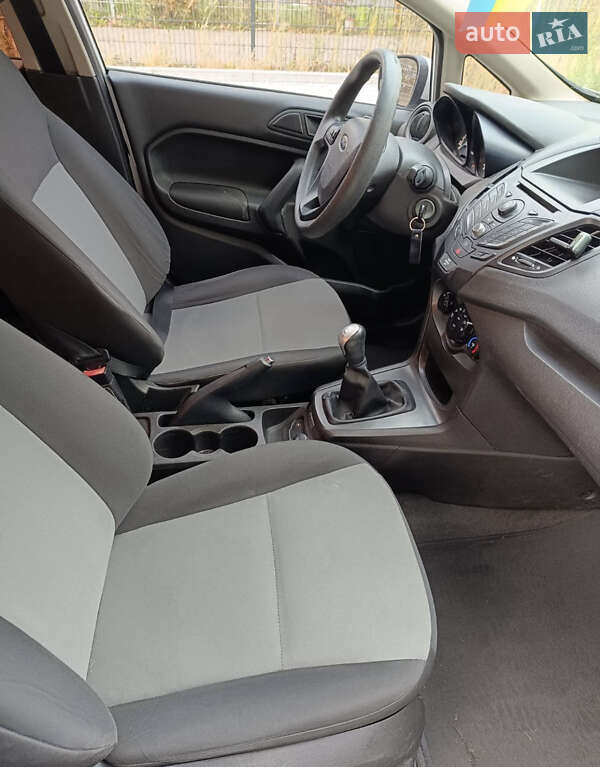 Седан Ford Fiesta 2015 в Черкассах фото 18 Седан Ford Fiesta 2015 в Черкассах