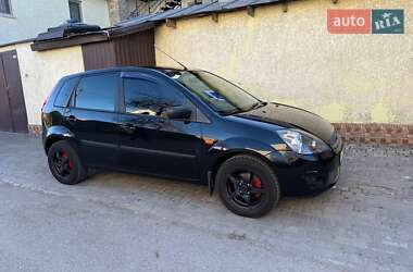 Хэтчбек Ford Fiesta 2006 в Одессе