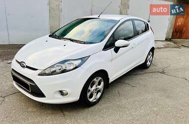 Хетчбек Ford Fiesta 2011 в Києві