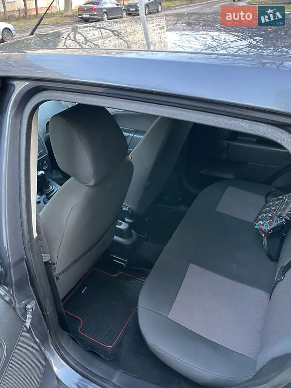 Хэтчбек Ford Fiesta 2007 в Львове