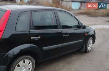 Хэтчбек Ford Fiesta 2007 в 