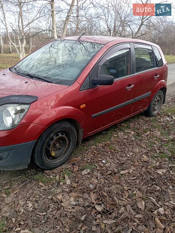 Хэтчбек Ford Fiesta 2008 в Ужгороде