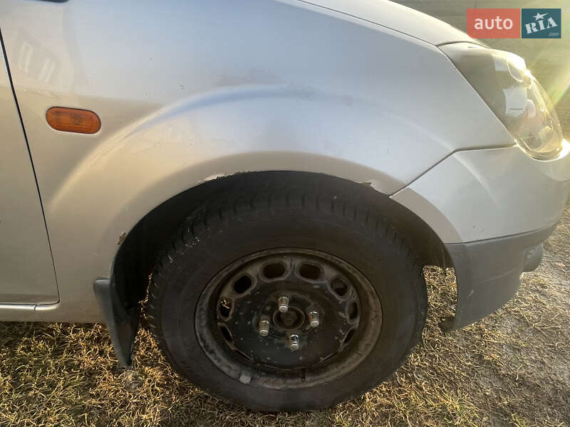 Хэтчбек Ford Fiesta 2006 в Житомире