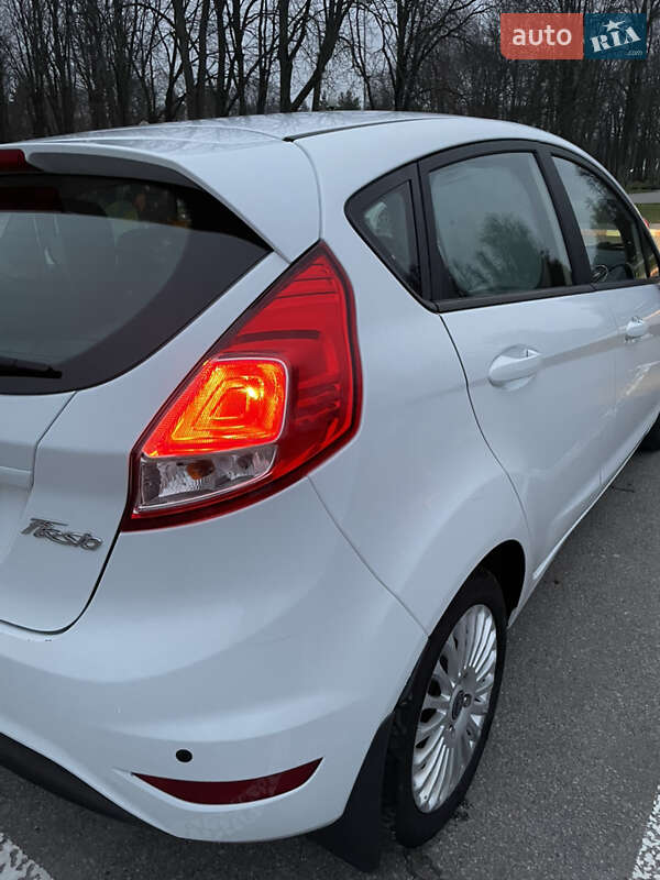 Хетчбек Ford Fiesta 2016 в Харкові