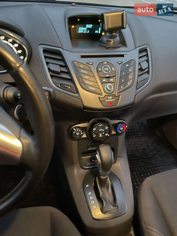 Хетчбек Ford Fiesta 2016 в Харкові
