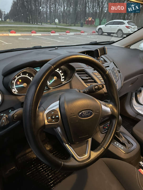 Хетчбек Ford Fiesta 2016 в Харкові