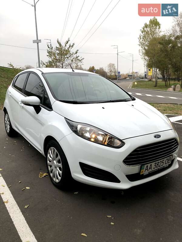 Хэтчбек Ford Fiesta 2013 в Киеве