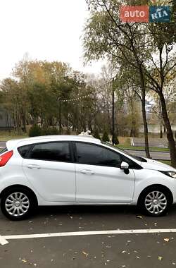 Хэтчбек Ford Fiesta 2013 в Киеве