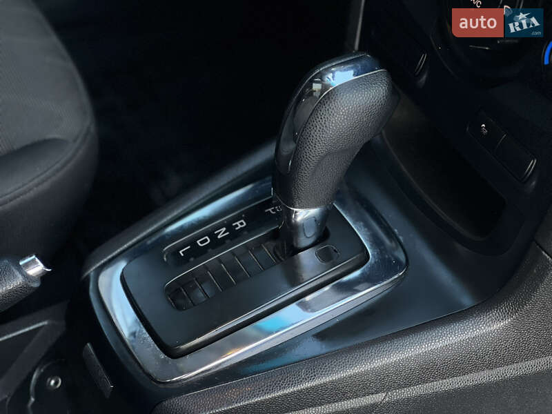 Хэтчбек Ford Fiesta 2011 в Кропивницком фото 10 Хэтчбек Ford Fiesta 2011 в Кропивницком