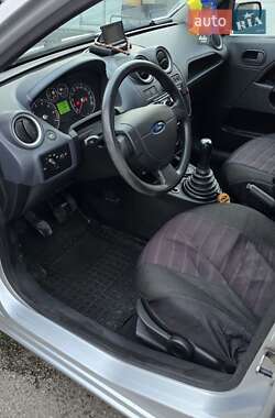 Хэтчбек Ford Fiesta 2007 в Киеве
