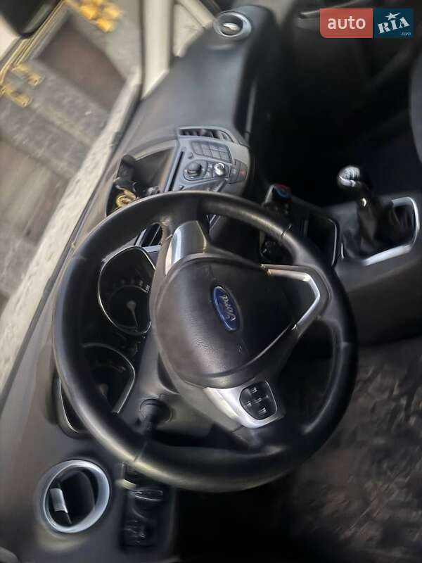 Хэтчбек Ford Fiesta 2013 в Черновцах