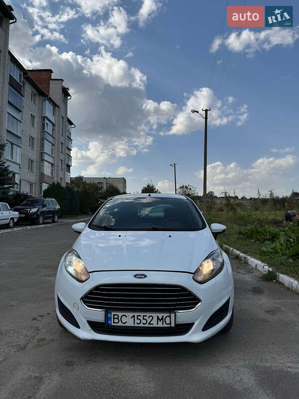 Хетчбек Ford Fiesta 2013 в Бібрці