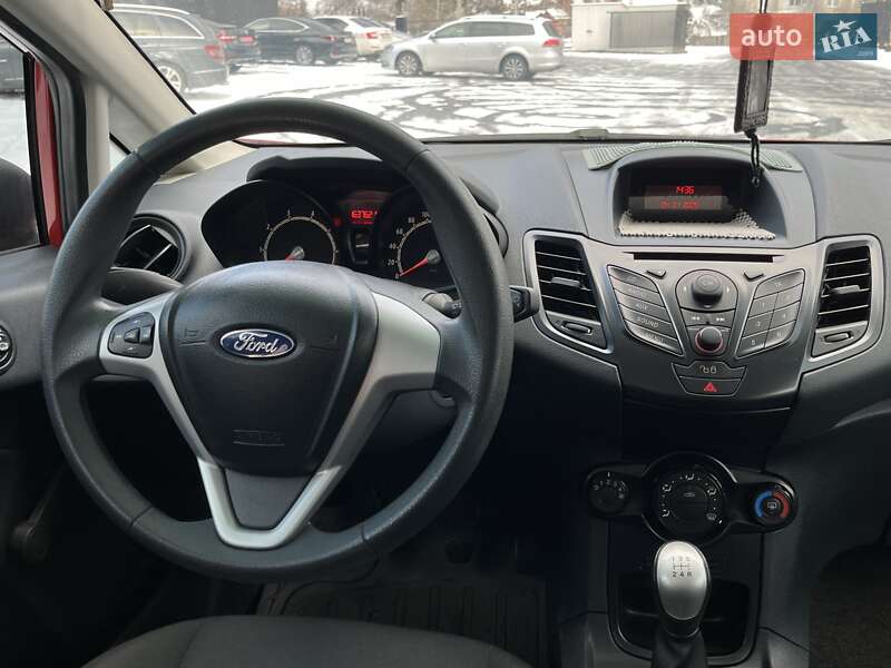 Хэтчбек Ford Fiesta 2012 в Межгорье