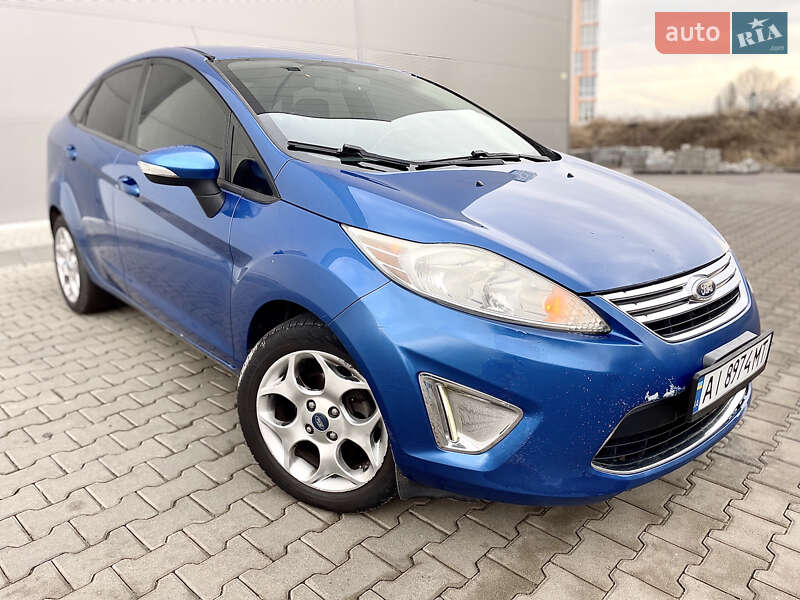 Седан Ford Fiesta 2010 в Києві