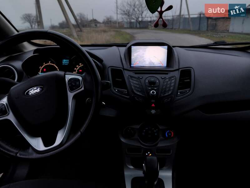 Хэтчбек Ford Fiesta 2014 в Никополе